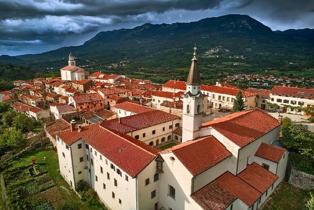 Kapucinski samostan Vipavski Križ